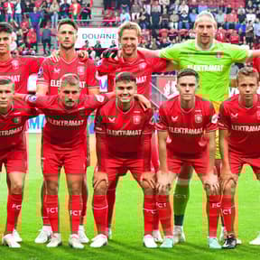 PSV is wachten op Debast beu en vindt alternatief in De Grolsch Veste