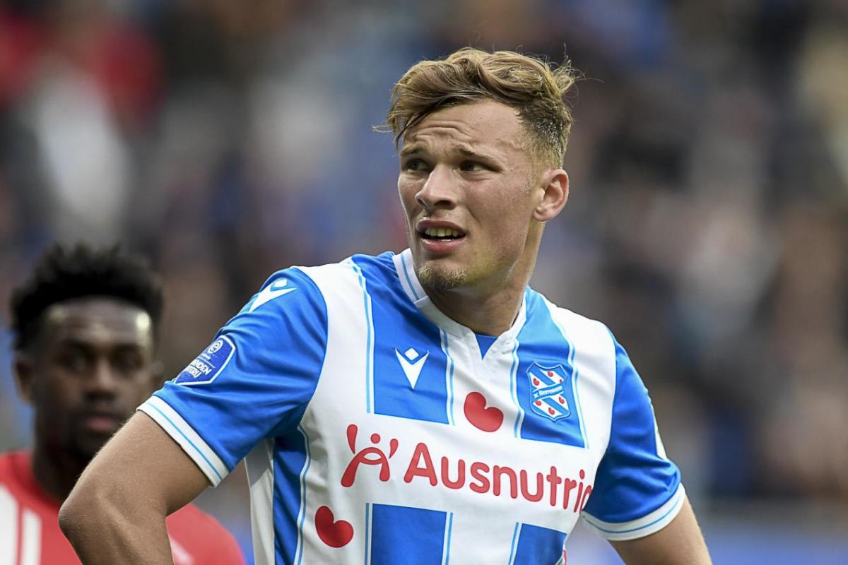 Sydney van Hooijdonk kan met transfer in voetsporen treden van Wout Weghorst