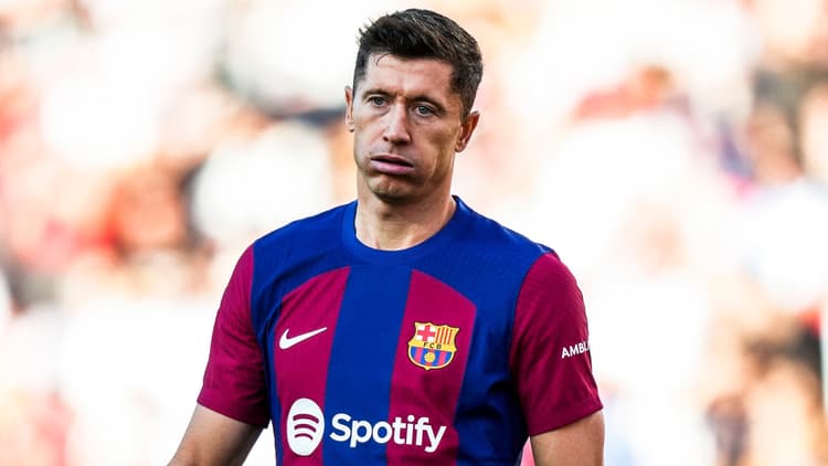 Robert Lewandowski mag naar verluidt vertrekken uit Barcelona.