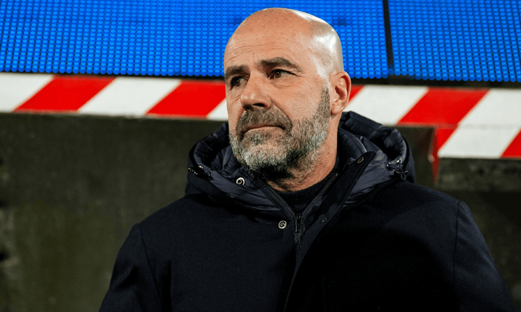 Peter Bosz stevent in zijn eerste seizoen bij PSV af op de landstitel.
