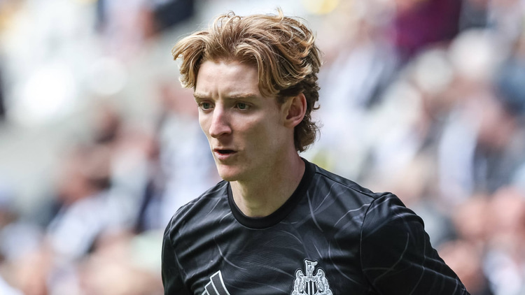 Anthony Gordon, Newcastle