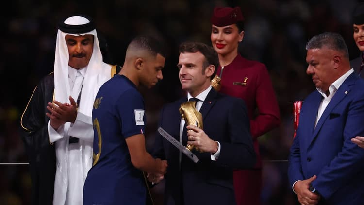 Macron presents Mbappe with the Golden Boot at the 2022 World Cup
