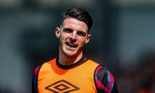 Declan Rice of West Ham warming up before Premier League match with Brentford