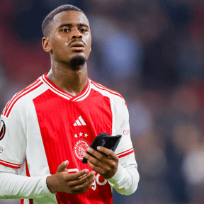 Jorrel Hato dankzij explosie in ETV verreweg de duurste Ajax-verdediger
