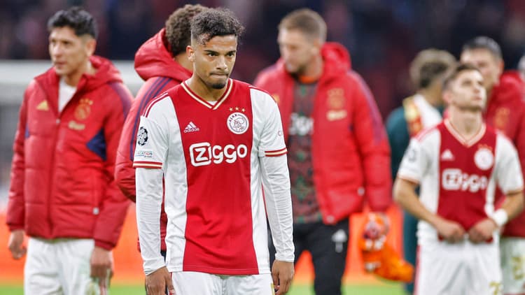 Ajax betaalde vorig jaar zomer tien miljoen euro aan AZ voor Owen Wijndal.