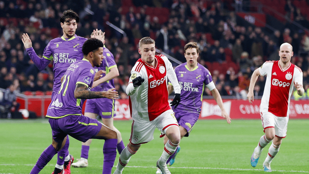 Xavier Mbuyamba, Carel Eiting, Davy Klaassen, Kenneth Taylor