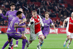 Xavier Mbuyamba, Carel Eiting, Davy Klaassen, Kenneth Taylor