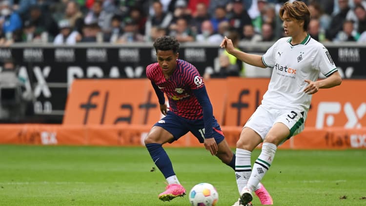 Ko Itakura and Liverpool youngster Fabio Carvalho