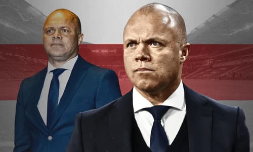 PSV zet volgens het Eindhovens Dagblad nog steeds vol in op een langere samenwerking met Luuk de Jong en Ivan Perisic. De ervaren spits wikt en weegt zijn opties, daar hij ook voor een buitenlands avontuur kan gaan of juist kan stoppen. Vanuit De ...