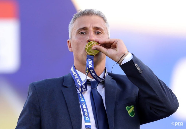 Former Chelsea, Inter and Milan striker Hernan Crespo was appointed Sao Paulo head coach in February