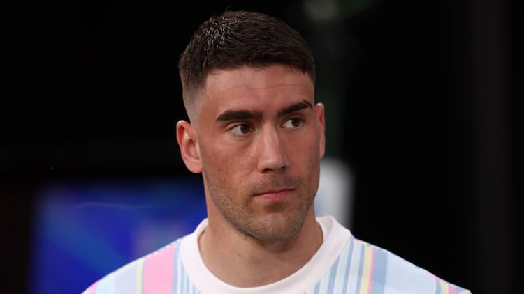 Vlahovic is caught in the middle of Osimhen's transfer saga