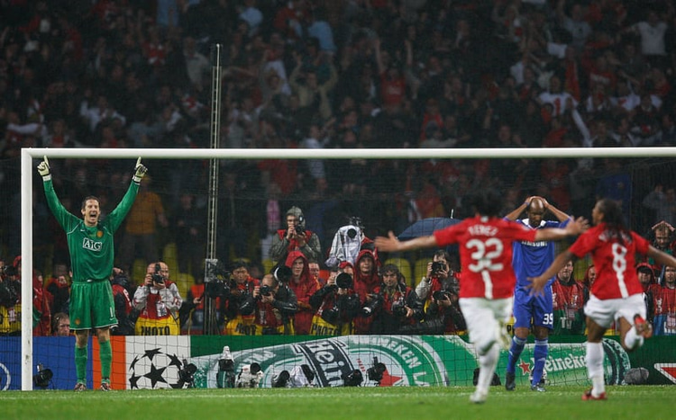 The Best Premier League Transfers ever: Edwin van der Sar to Man Utd (2005/06)