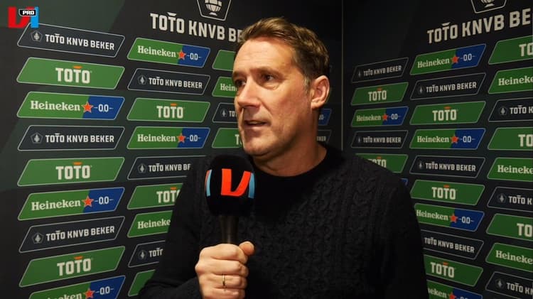 Marco Timmer verwacht dat PSV komende zomer in de achterhoede gaat investeren.