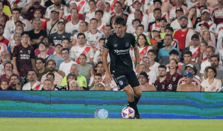 Federico Redondo in actie voor zijn club Argentinos Juniors.