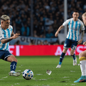 Ajax komt in zoektocht naar defensieve versterking uit bij Argentijns toptalent