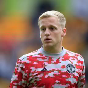 Van de Beek at Man Utd breaking point after Villarreal snub