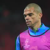 Pepe prepare for a Porto Champions League match.