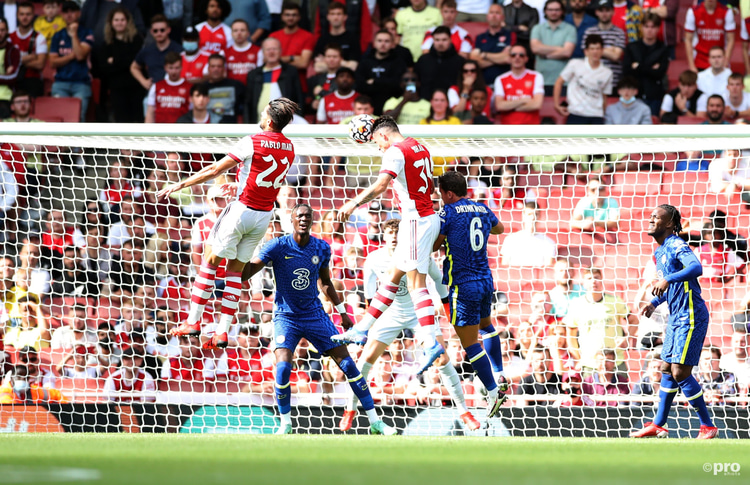 Granit Xhaka scores for Arsenal vs Chelsea