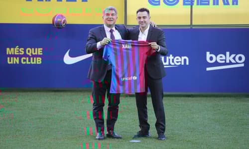 Xavi is presented as Barcelona's new head coach