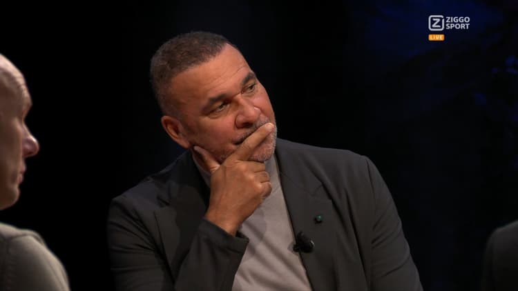 Ruud Gullit raadt Memphis Depay aan om Barcelona te verlaten.