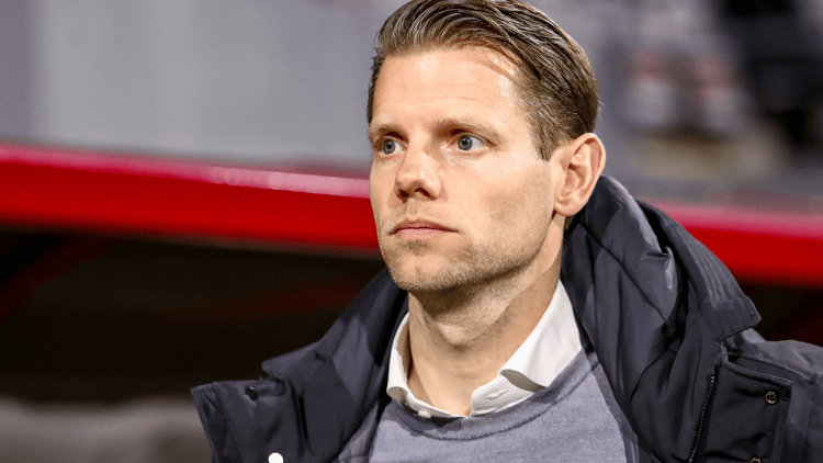 Dave Vos maakt de overstap van Jong Ajax naar het eerste van de Amsterdammers.