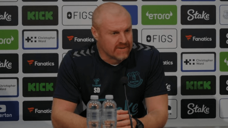 Sean Dyche is looking to sign Jesper Lindstrom.