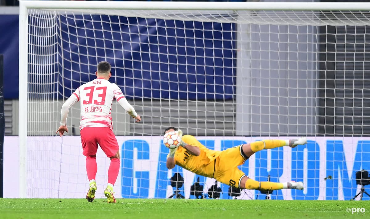 Gigio Donnarumma, Leipzig v PSG, 2021-22