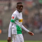 Man Utd transfer news: Gladbach boss admits club may need to sell Zakaria