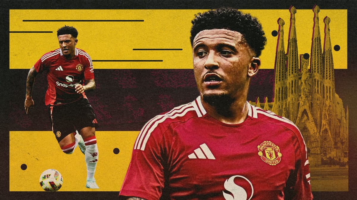 Juventus players celebrating a goal