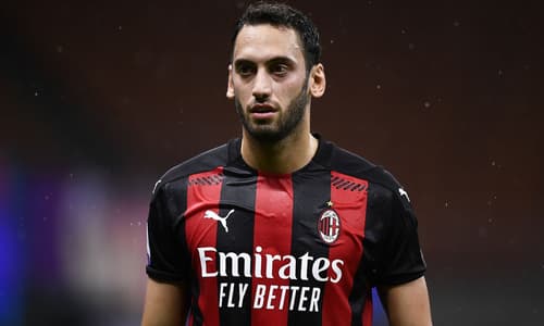 Calhanoglu to Man Utd – what does that mean for Bruno Fernandes?