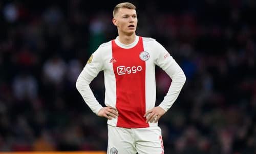 Perr Schuurs Ajax 2021/22