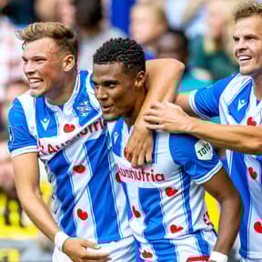 Voormalige aanvalspartner boort Van Hooijdonk toptransfer door de neus