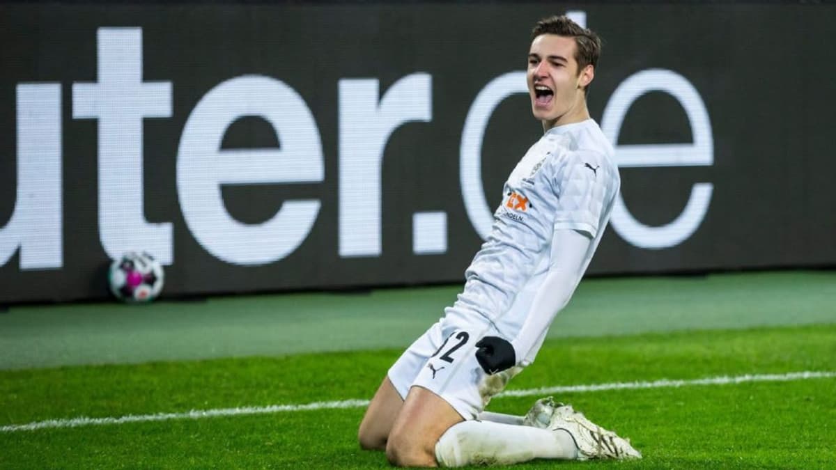 Who is Florian Neuhaus? The Gladbach star wanted by Liverpool & Bayern Munich