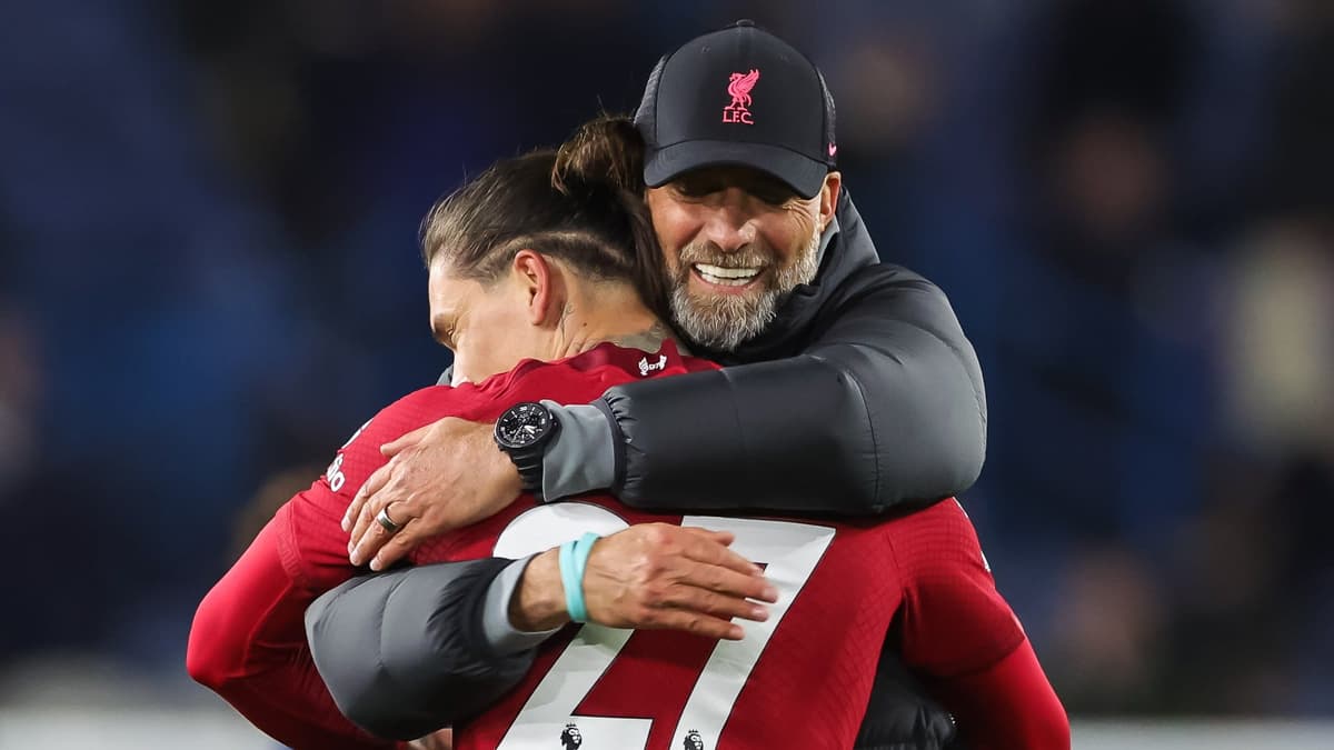 Darwin Nunez celebrates with Liverpool manager Jurgen Klopp