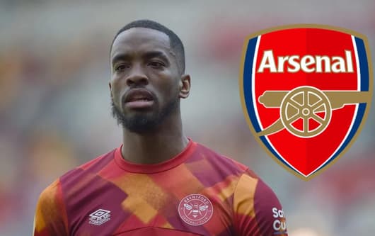 Ivan Toney with Arsenal badge