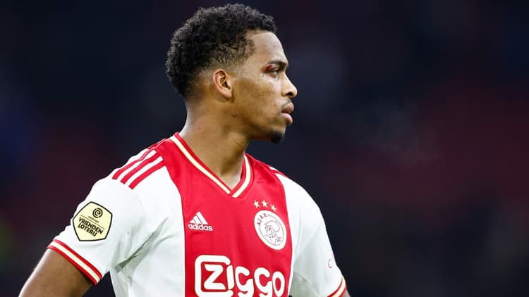 Jurriën Timber lijkt klaar te zijn voor een volgende stap.