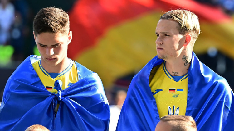 Georgiy Sudakov (left) and Mykhailo Mudryk
