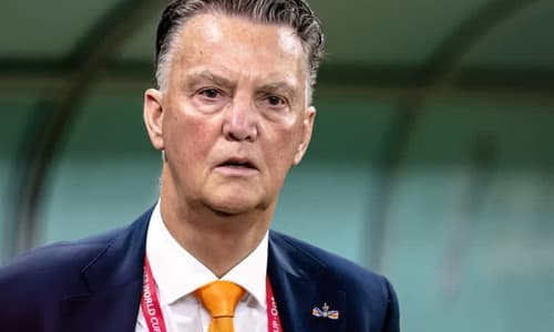 De Telegraaf: Van Gaal onder voorwaarden bereid om Ajax door crisis te helpen