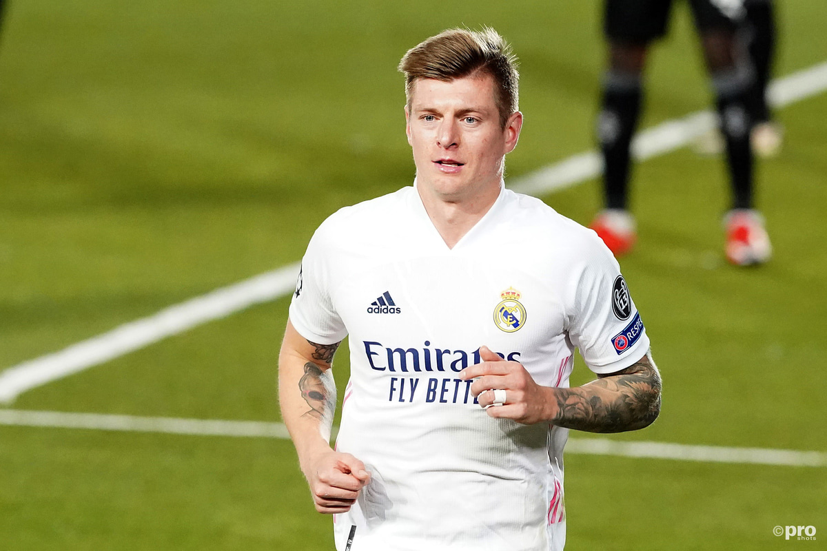 Kroos-Modric-Casemiro v Xavi-Iniesta-Busquets – who are greater?