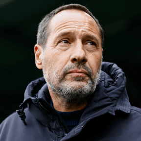 Het Parool licht twee Ajax-spelers negatief uit en spreekt van 'winterse verbouwing'