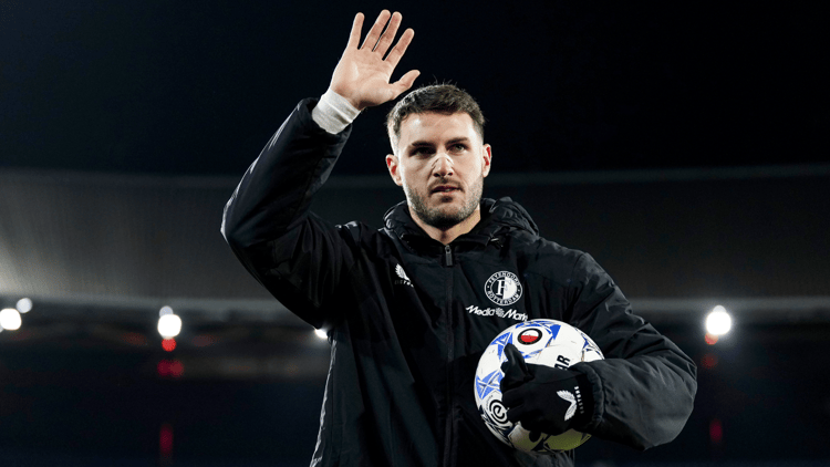 Santiago Giménez kwam dit seizoen al dertien keer tot scoren in zeventien wedstrijden.