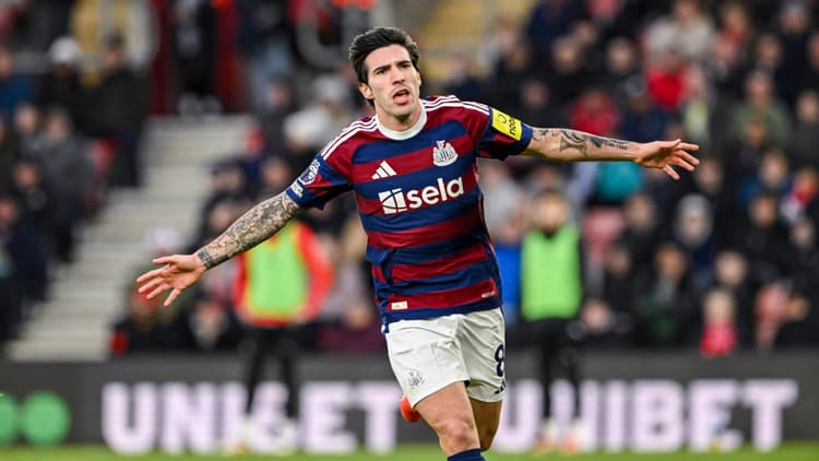 Sandro Tonali: Newcastle plan to fight off Barcelona bid