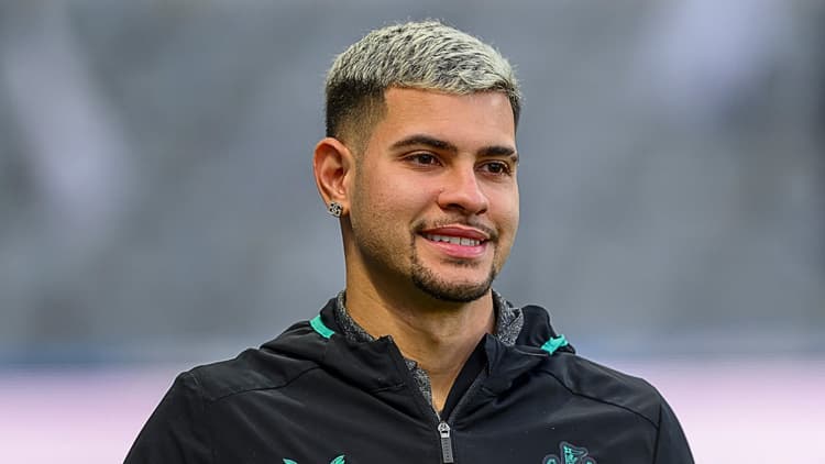 Barcelona's dream signing is playing in Newcastle