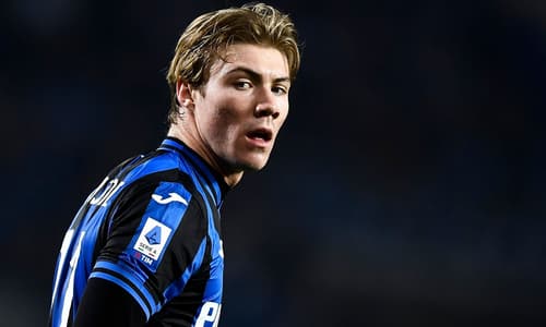 Rasmus Hojlund playing for Atalanta