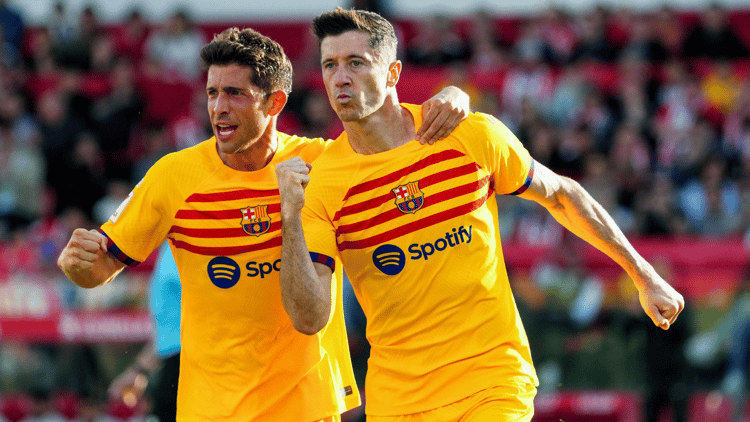 Sergi Roberto (links) in het shirt van Barcelona.