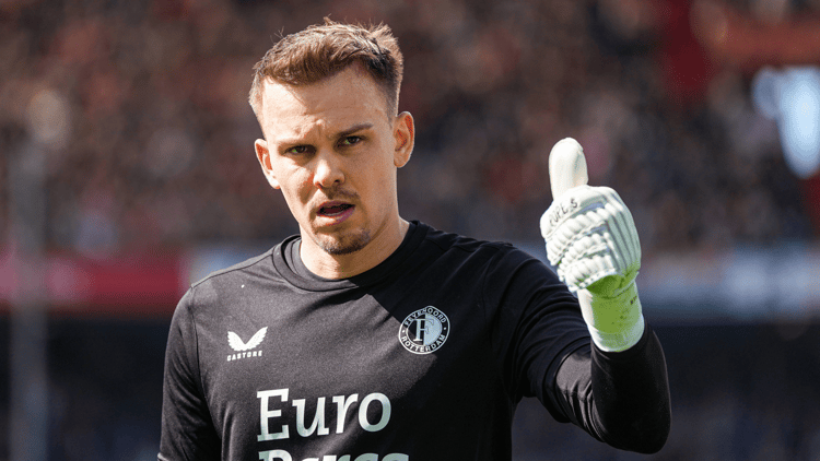 Timon Wellenreuther in het shirt van Feyenoord.