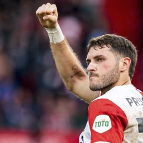 Santiago Giménez spreekt zich op straat uit over transfer