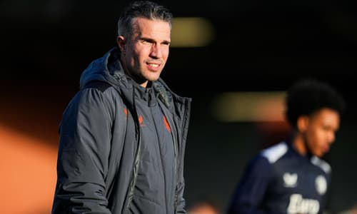 Robin van Persie sprak met club over hoofdtrainerschap in de Eredivisie