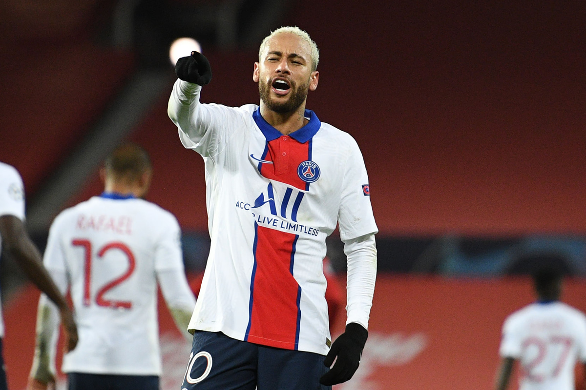 Neymar poised to return at pivotal point in PSG career
