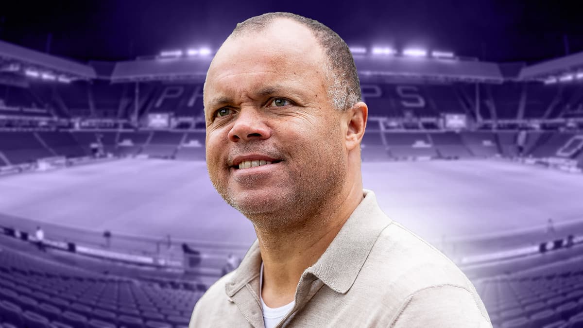 Earnest Stewart, PSV
